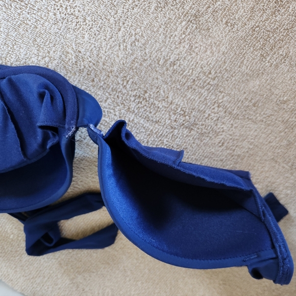 NWOT LA Vie en Rose Bikini Top sz xs - Picture 9 of 9